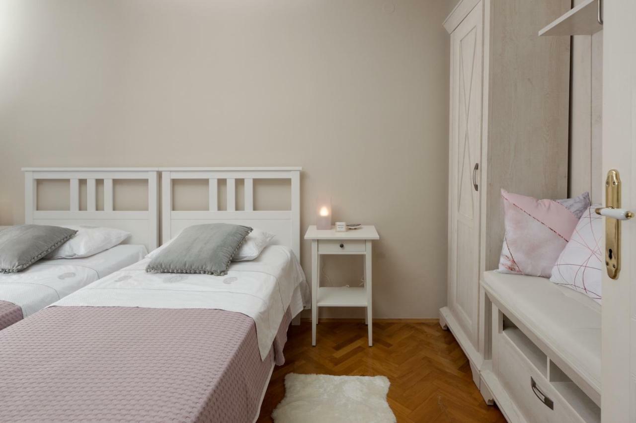 Apartments Sasha بولا المظهر الخارجي الصورة