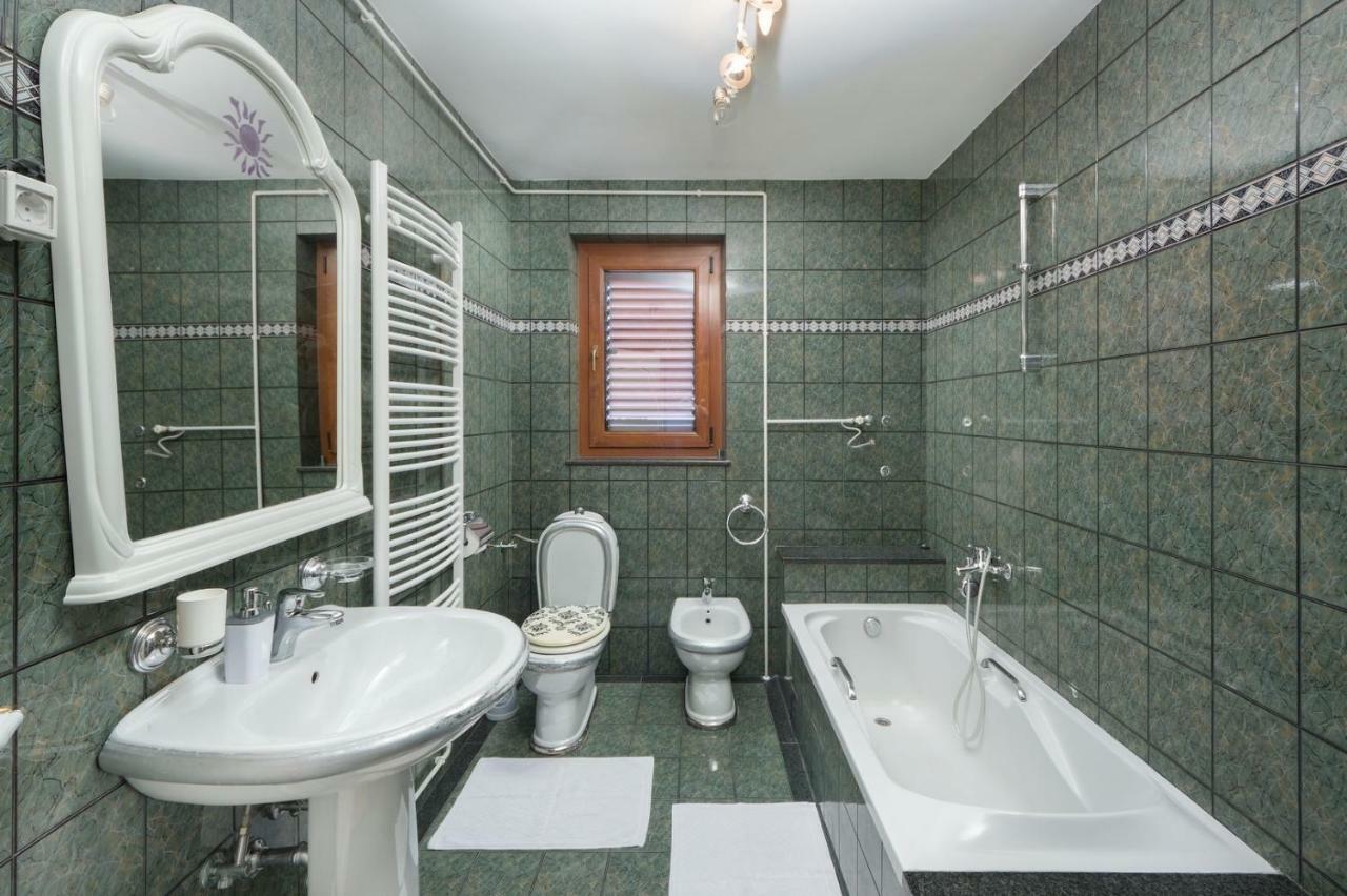 Apartments Sasha بولا المظهر الخارجي الصورة